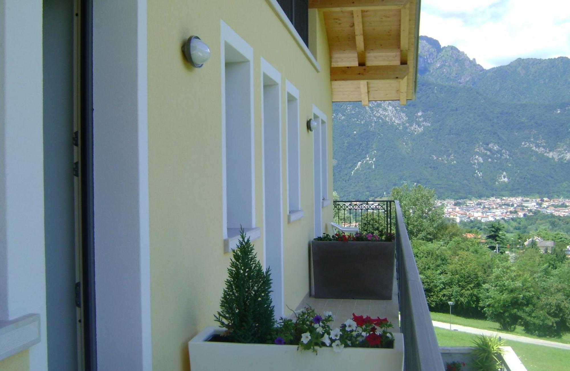Affittacamere Rubino Guest House Ponte nellʼAlpi Buitenkant foto
