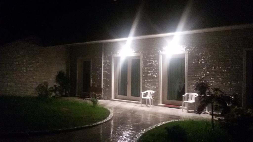 Affittacamere Rubino Guest House Ponte nellʼAlpi Buitenkant foto